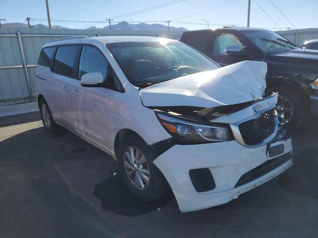 KNDMB5C13G6162130 - 2016 KIA SEDONA LX WHITE photo 4