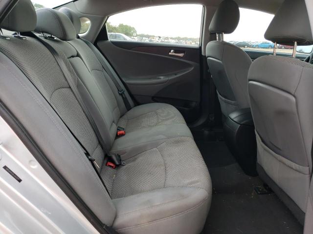 5NPEB4AC8EH910327 - 2014 HYUNDAI SONATA GLS SILVER photo 10