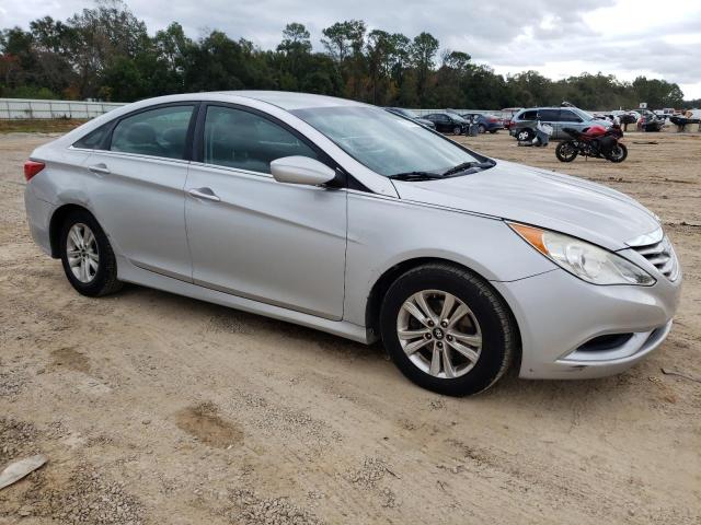 5NPEB4AC8EH910327 - 2014 HYUNDAI SONATA GLS SILVER photo 4