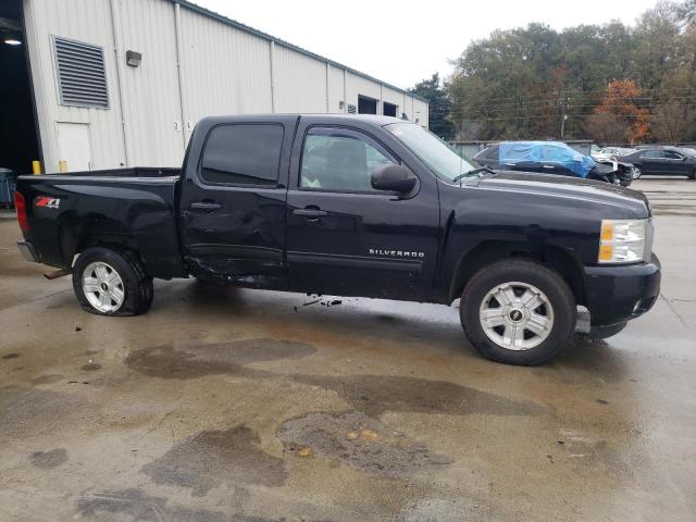 3GCPKSE37BG217020 - 2011 CHEVROLET SILVERADO K1500 LT BLACK photo 4