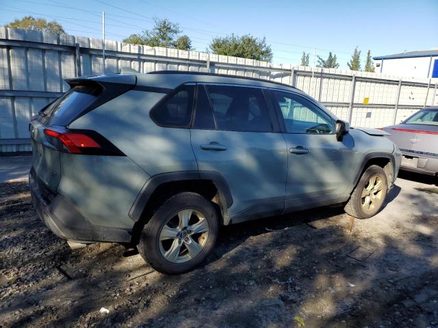 2T3W1RFVXLC049917 - 2020 TOYOTA RAV4 XLE GRAY photo 3