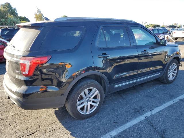 1FM5K8D82JGB46080 - 2018 FORD EXPLORER XLT BLACK photo 3