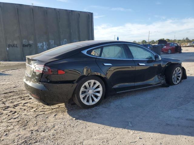 5YJSA1E21JF244880 - 2018 TESLA MODEL S Սև լուսանկար 3