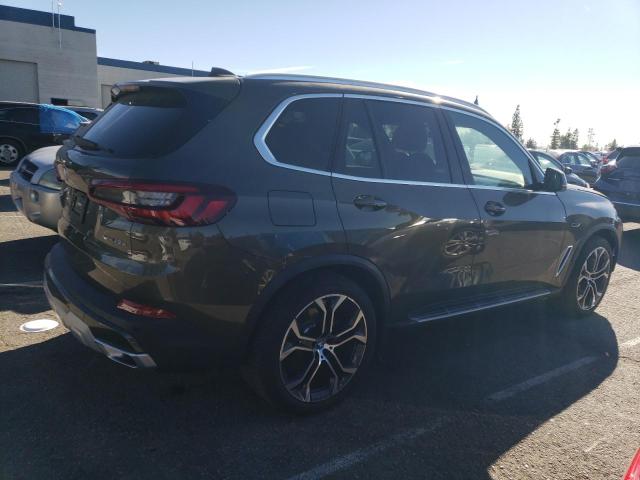 5UXTA6C09P9S01568 - 2023 BMW X5 XDRIVE45E GOLD photo 3