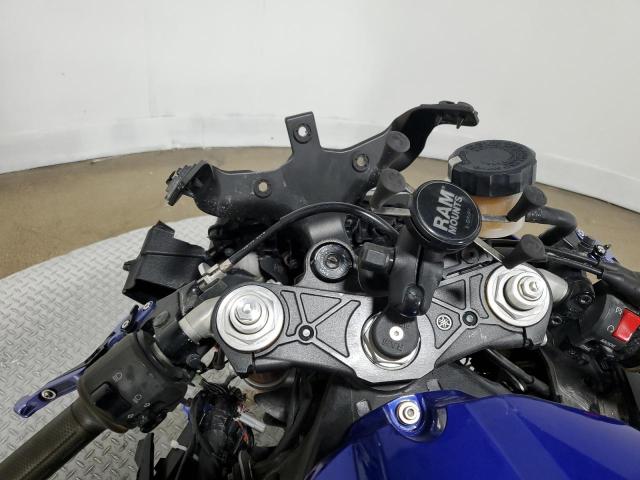 JYARN23E09A005567 - 2009 YAMAHA YZFR1 BLUE photo 8