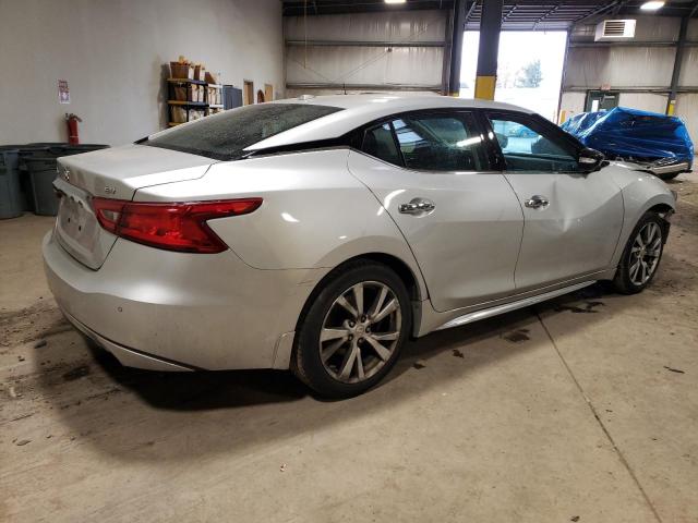 1N4AA6AP7HC447635 - 2017 NISSAN MAXIMA 3.5S SILVER photo 3