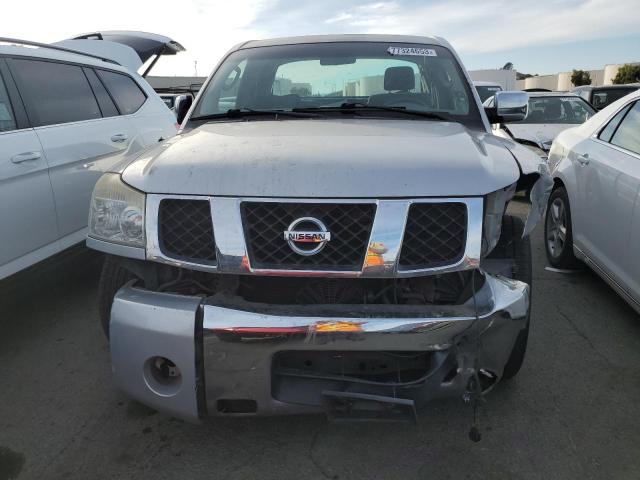 1N6AA06A05N564580 - 2005 NISSAN TITAN XE GRAY photo 5