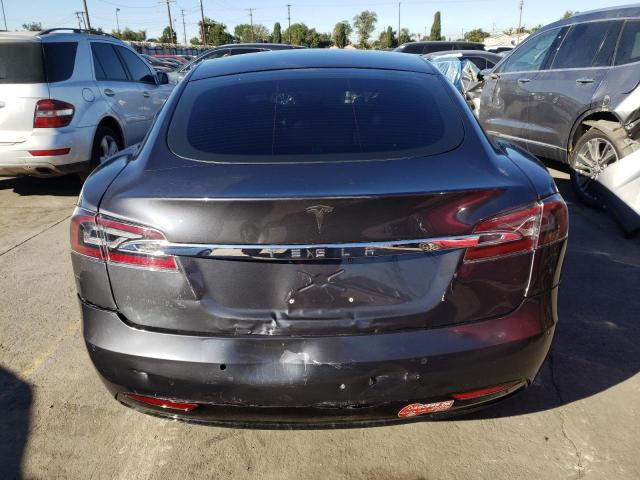 5YJSA1E14HF180531 - 2017 TESLA MODEL S Մոխրագույն լուսանկար 6
