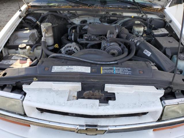 1GNDT13X43K181109 - 2003 CHEVROLET BLAZER WHITE photo 12