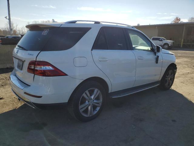 4JGDA5HB6EA333673 - 2014 MERCEDES-BENZ ML 350 4MATIC WHITE photo 3