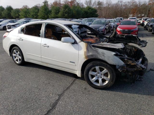 1N4CL21E17C156122 - 2007 NISSAN ALTIMA HYBRID WHITE photo 4