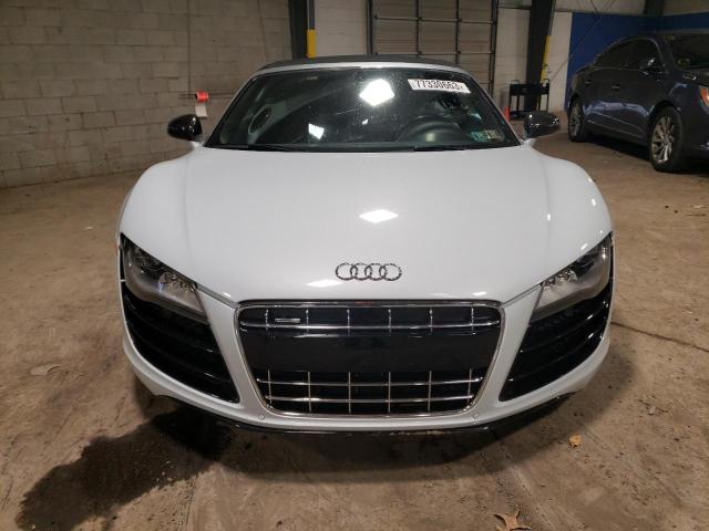 WUATNAFG7CN003027 - 2012 AUDI R8 5.2 QUATTRO WHITE photo 5