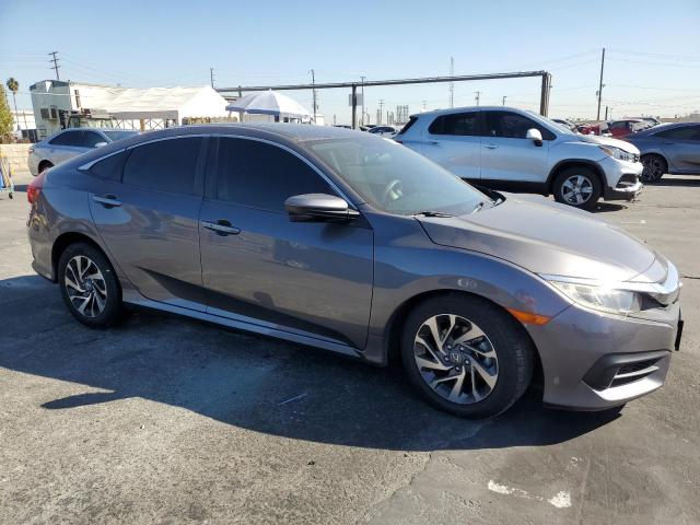 2HGFC2F72JH545424 - 2018 HONDA CIVIC EX GRAY photo 4