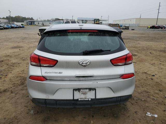 KMHH35LE9JU025533 - 2018 HYUNDAI ELANTRA GT SILVER photo 6