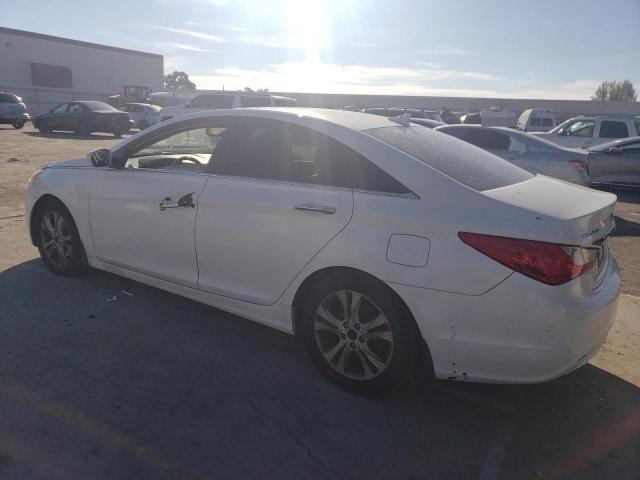 5NPEC4AC5BH143139 - 2011 HYUNDAI SONATA SE WHITE photo 2