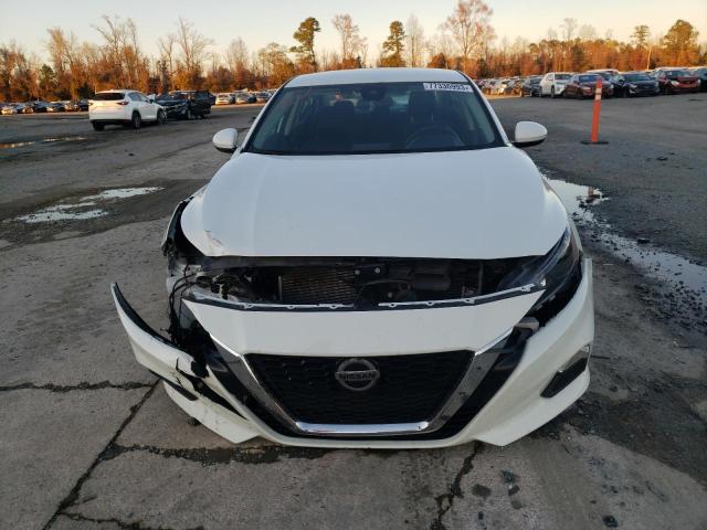 1N4BL4BV4NN365300 - 2022 NISSAN ALTIMA S WHITE photo 5