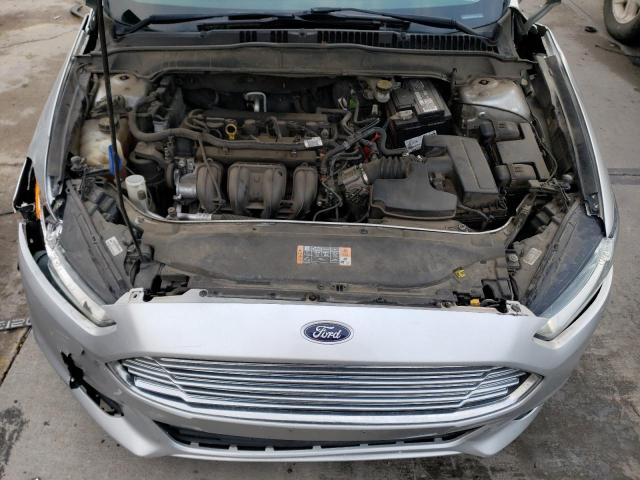 3FA6P0H72FR265475 - 2015 FORD FUSION SE SILVER photo 11