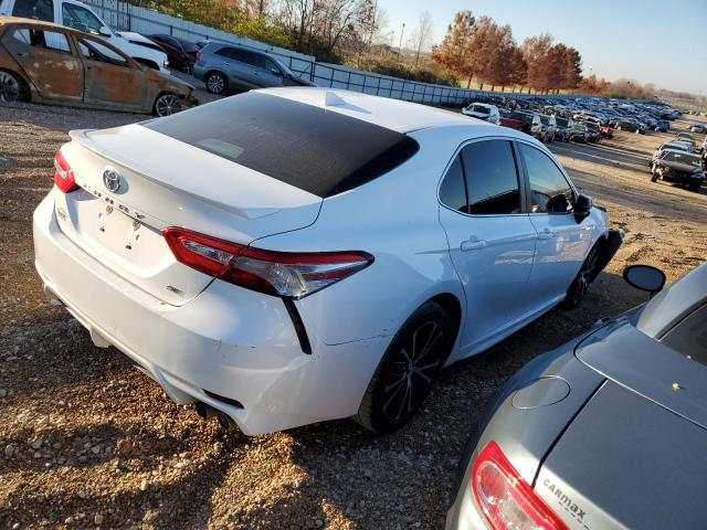 4T1G11AK2LU355701 - 2020 TOYOTA CAMRY SE WHITE photo 3