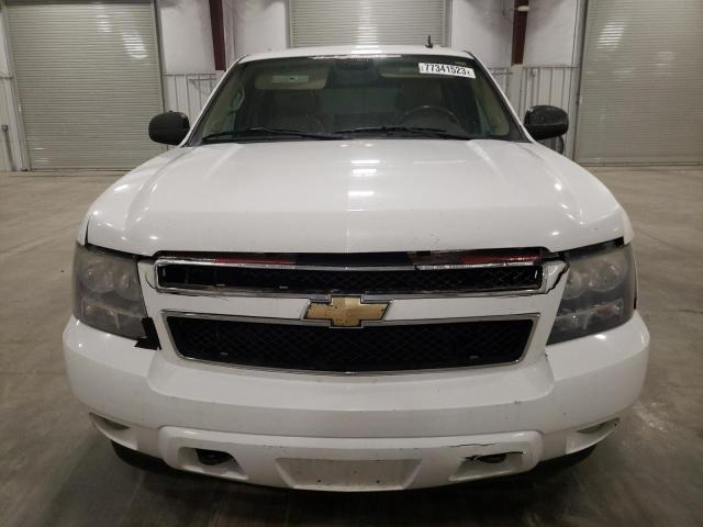 1GNUKJE35AR132065 - 2010 CHEVROLET SUBURBAN K1500 LT WHITE photo 5