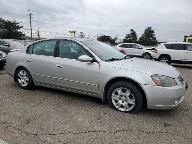 1N4AL11D05C362361 - 2005 NISSAN ALTIMA S SILVER photo 4