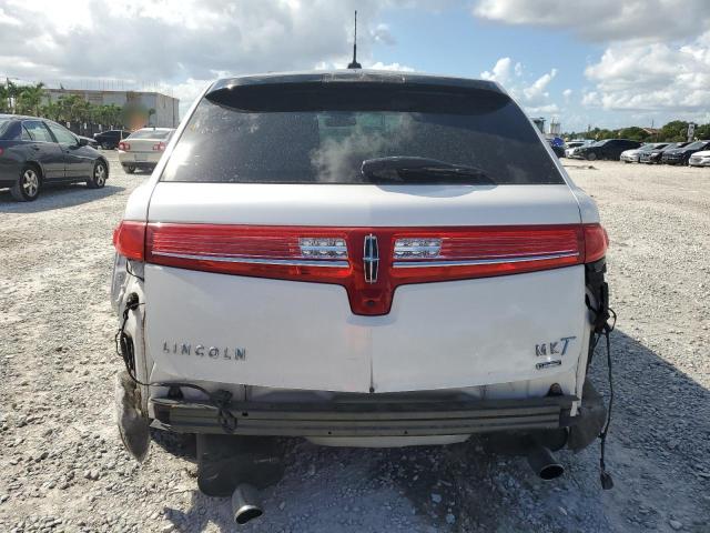 2LMHJ5AT4DBL55246 - 2013 LINCOLN MKT WHITE photo 6
