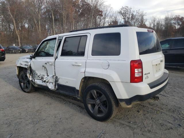 1C4NJRFB6FD366210 - 2015 JEEP PATRIOT LATITUDE WHITE photo 2