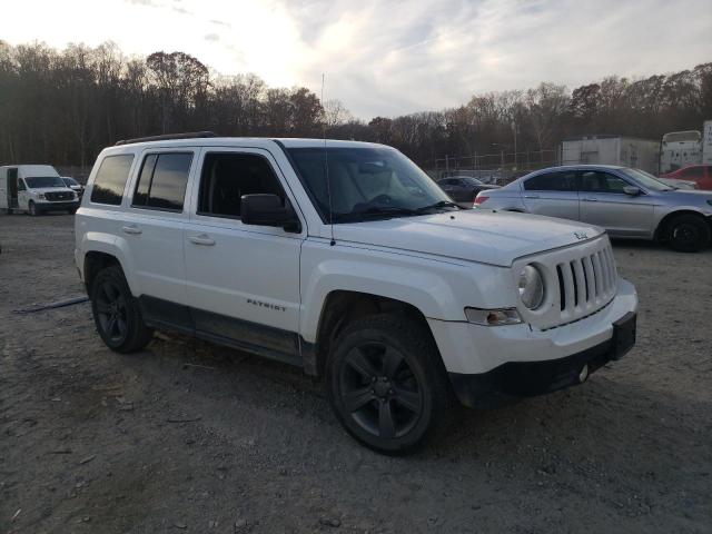 1C4NJRFB6FD366210 - 2015 JEEP PATRIOT LATITUDE WHITE photo 4