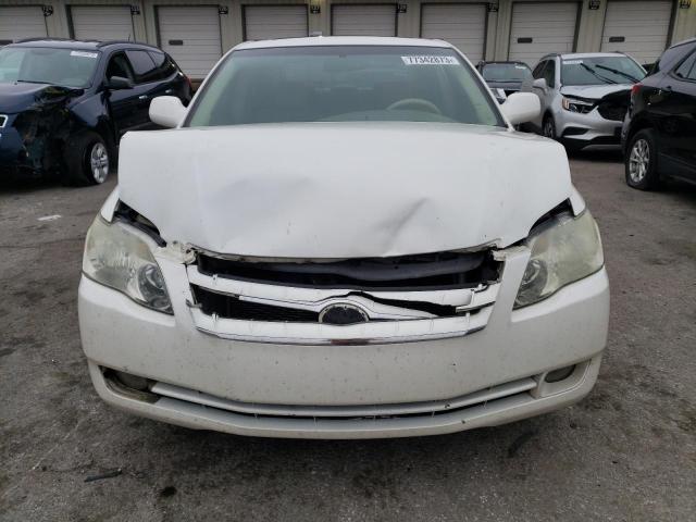 4T1BK36B36U164126 - 2006 TOYOTA AVALON XL WHITE photo 5