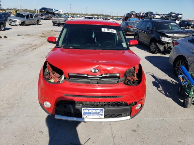 KNDJP3A5XJ7517763 - 2018 KIA SOUL + RED photo 5