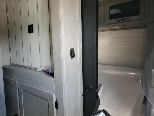 4YDTKDN25PJ970310 - 2023 KODI TRAILER WHITE photo 5