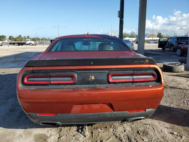 2C3CDZFJXNH147634 - 2022 DODGE CHALLENGER R/T SCAT PACK ORANGE photo 6