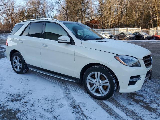 4JGDA2EB1DA122737 - 2013 MERCEDES-BENZ ML 350 BLUETEC WHITE photo 4