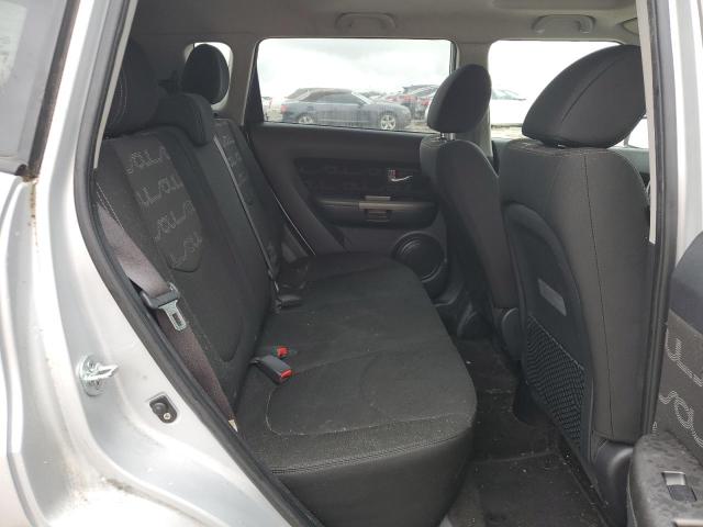 KNDJT2A69D7763349 - 2013 KIA SOUL + SILVER photo 10