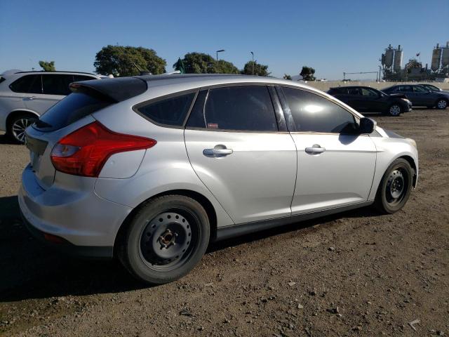 1FADP3K2XEL213661 - 2014 FORD FOCUS SE SILVER photo 3