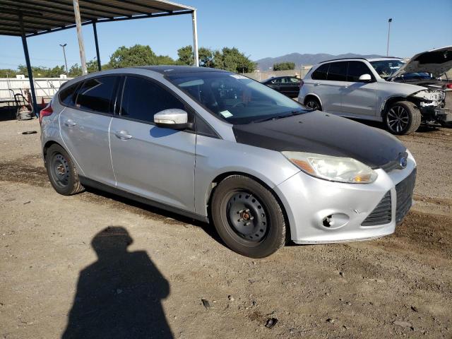 1FADP3K2XEL213661 - 2014 FORD FOCUS SE SILVER photo 4