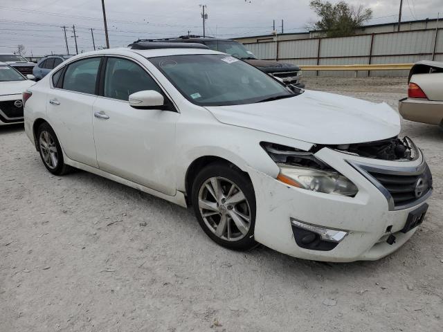 1N4AL3AP8FC279011 - 2015 NISSAN ALTIMA 2.5 WHITE photo 4