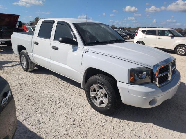 1D7HE48NX6S636343 - 2006 DODGE DAKOTA QUAD SLT WHITE photo 4