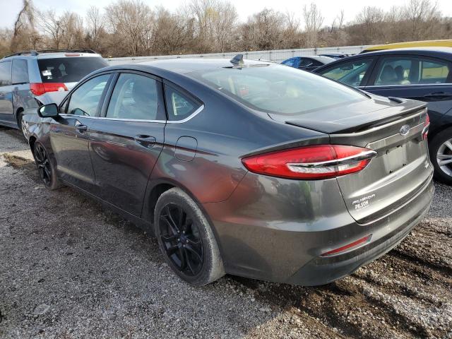 3FA6P0HD7KR129259 - 2019 FORD FUSION SE GRAY photo 2