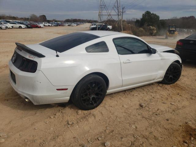 1ZVBP8AM9E5216716 - 2014 FORD MUSTANG WHITE photo 3