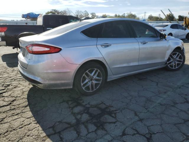 3FA6P0H72GR116579 - 2016 FORD FUSION SE SILVER photo 3