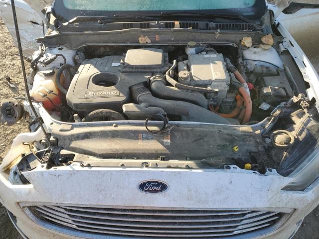 3FA6P0LU5KR220747 - 2019 FORD FUSION SE WHITE photo 11