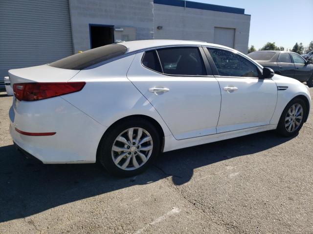 5XXGM4A73FG451212 - 2015 KIA OPTIMA LX WHITE photo 3