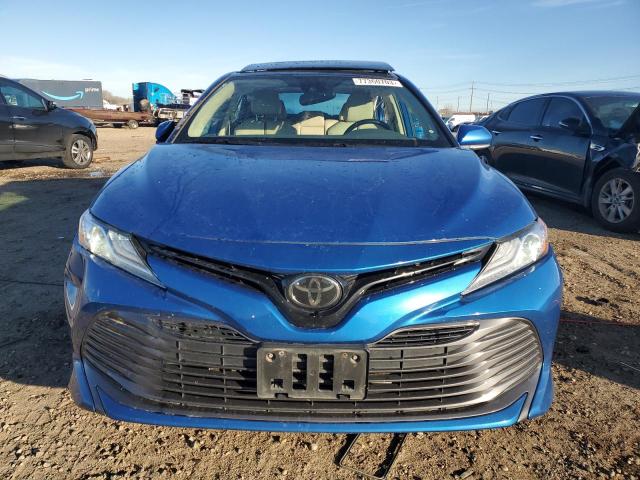 4T1B11HK2KU261039 - 2019 TOYOTA CAMRY L BLUE photo 5