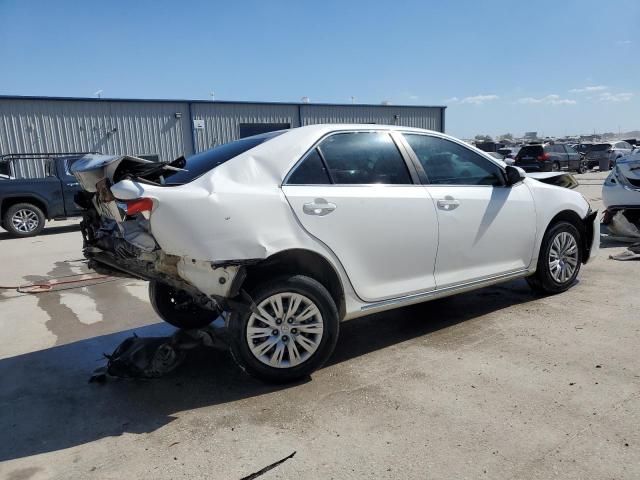 4T1BF1FK9CU593467 - 2012 TOYOTA CAMRY BASE WHITE photo 3