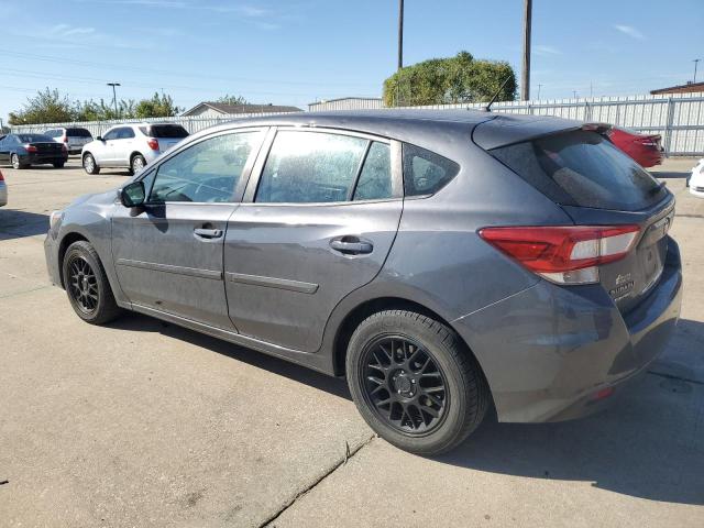 4S3GTAA6XJ3753646 - 2018 SUBARU IMPREZA GRAY photo 2