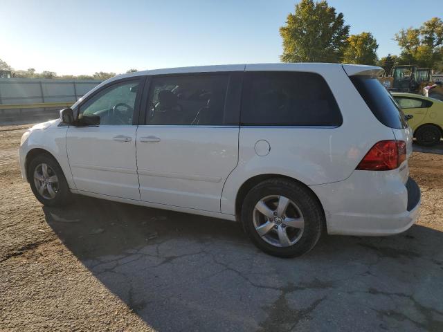 2V4RW3D13AR167217 - 2010 VOLKSWAGEN ROUTAN SE WHITE photo 2