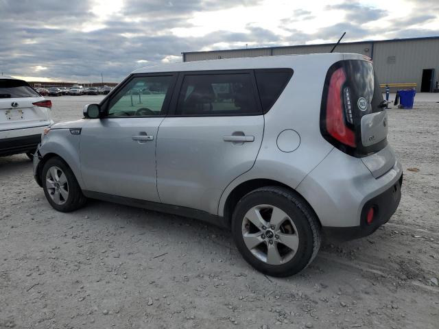 KNDJN2A24J7596479 - 2018 KIA SOUL SILVER photo 2