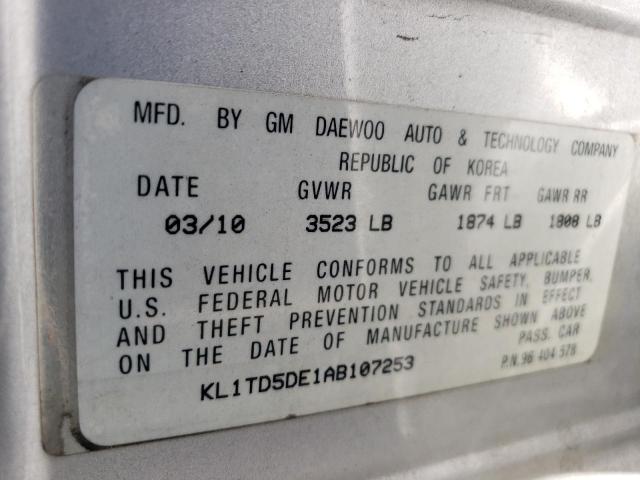 KL1TD5DE1AB107253 - 2010 CHEVROLET AVEO LS 银色 照片 12