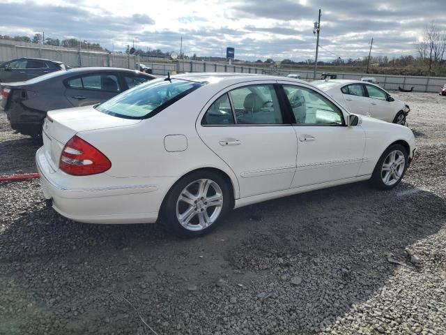 WDBUF70J15A622172 - 2005 MERCEDES-BENZ E 500 WHITE photo 3