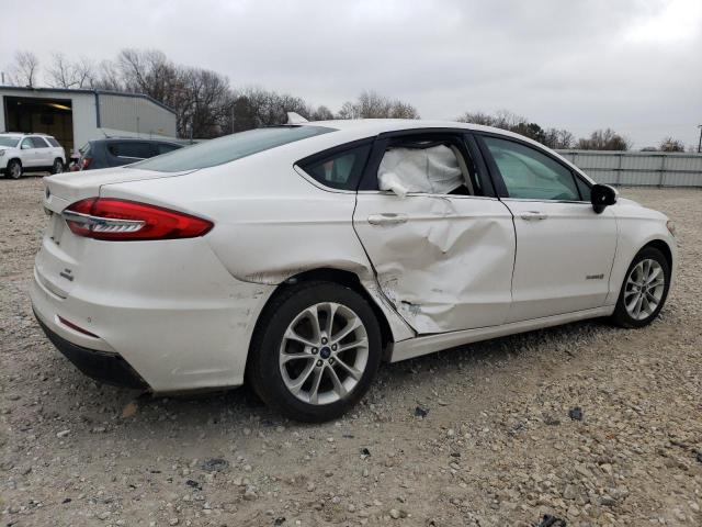 3FA6P0LU9KR148354 - 2019 FORD FUSION SE WHITE photo 3